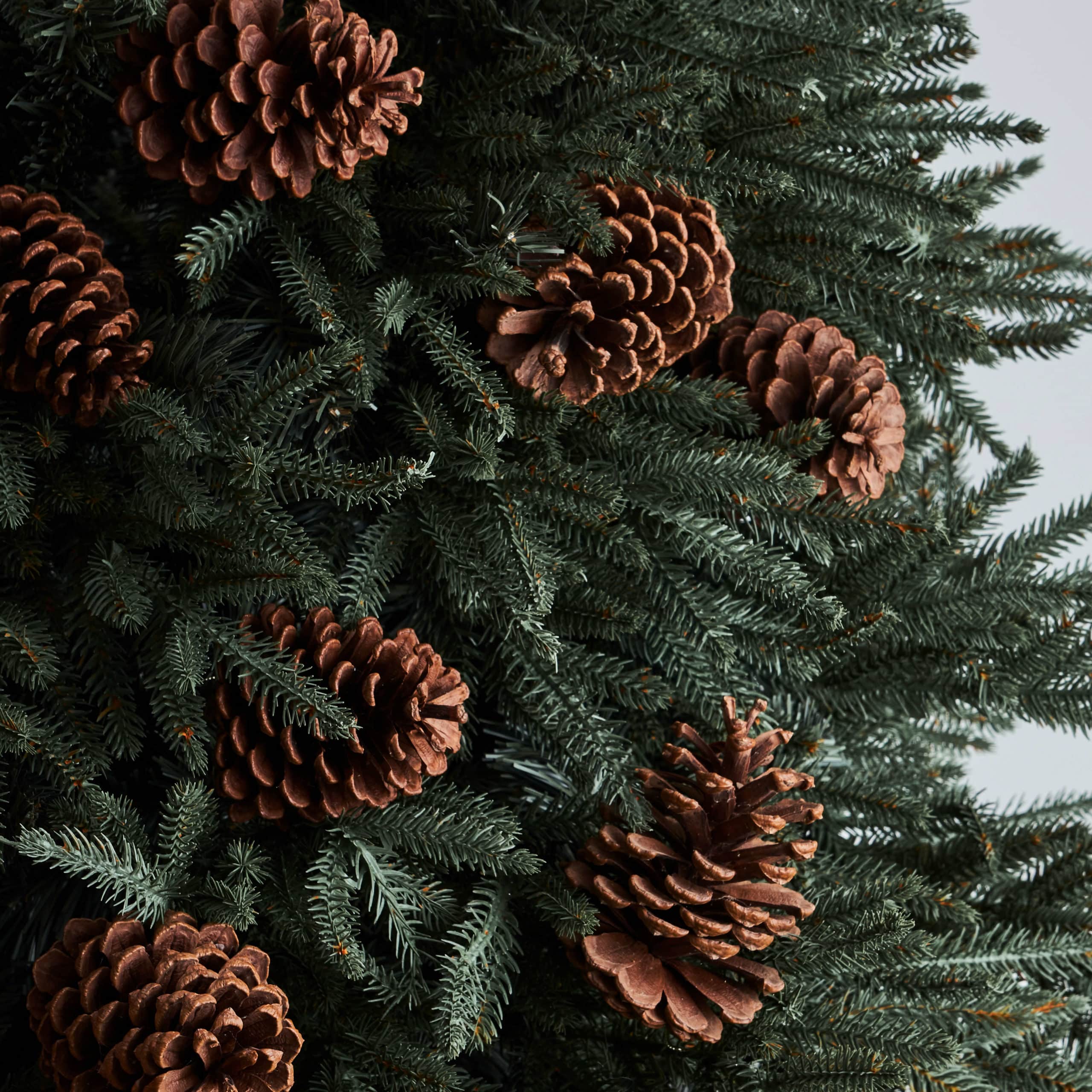 pine-cones-christmas-ornaments-by-masons