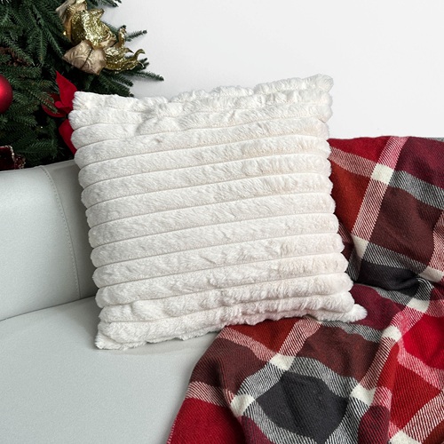 SOLREN Ribbed Pillow by Masons Home Decor - Christmas Tree Singapore
