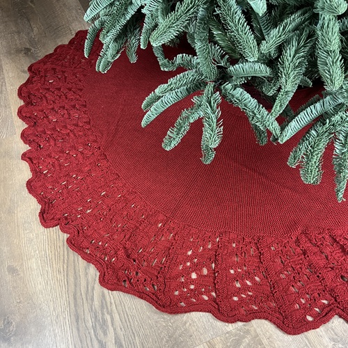 SNÖVIKKA Fan-Knit Tree Skirt - Red by Masons Home Decor - Christmas Tree Singapore
