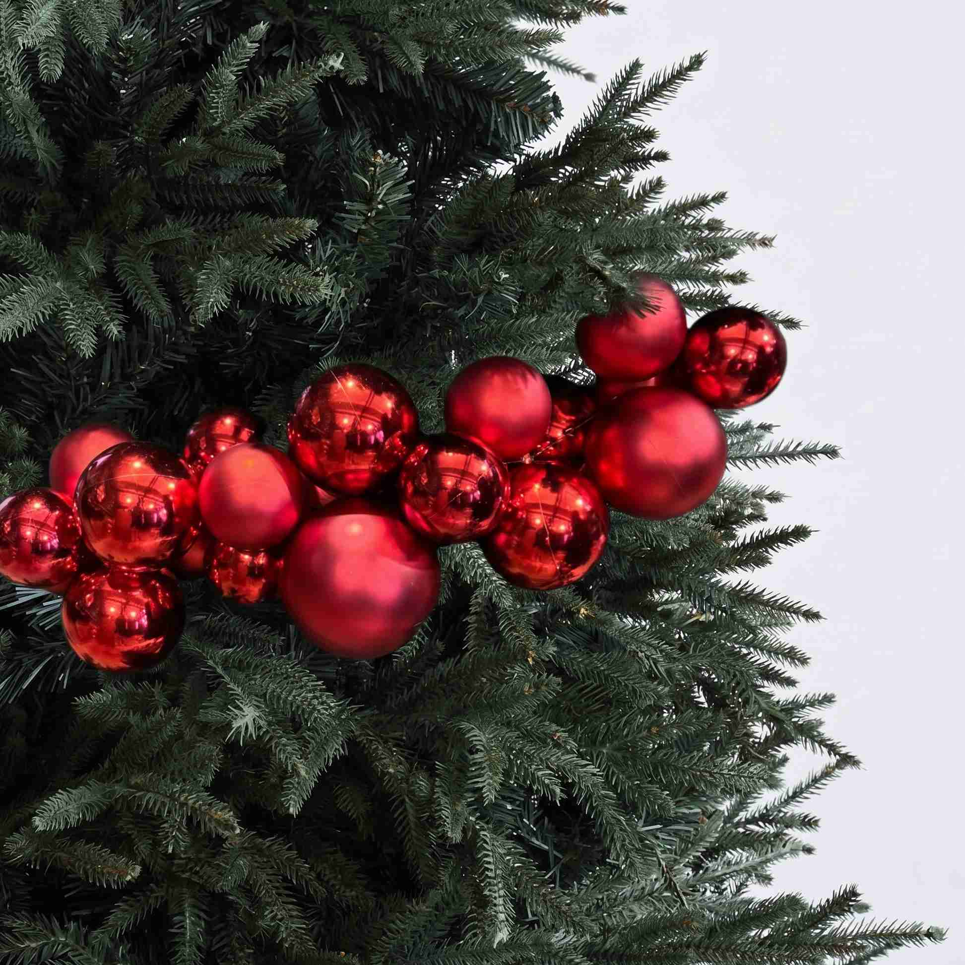 Jingleberry Bauble Garland - Red